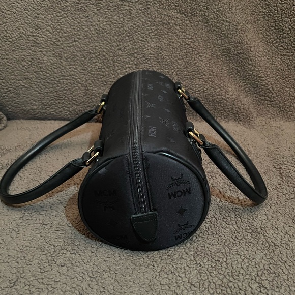 Authentic MCM black papillon - Picture 2 of 4